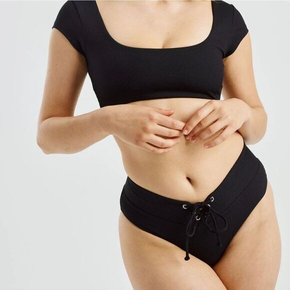 Year of Ours black Sleeved Swim bikini top size M - Picture 4 of 7